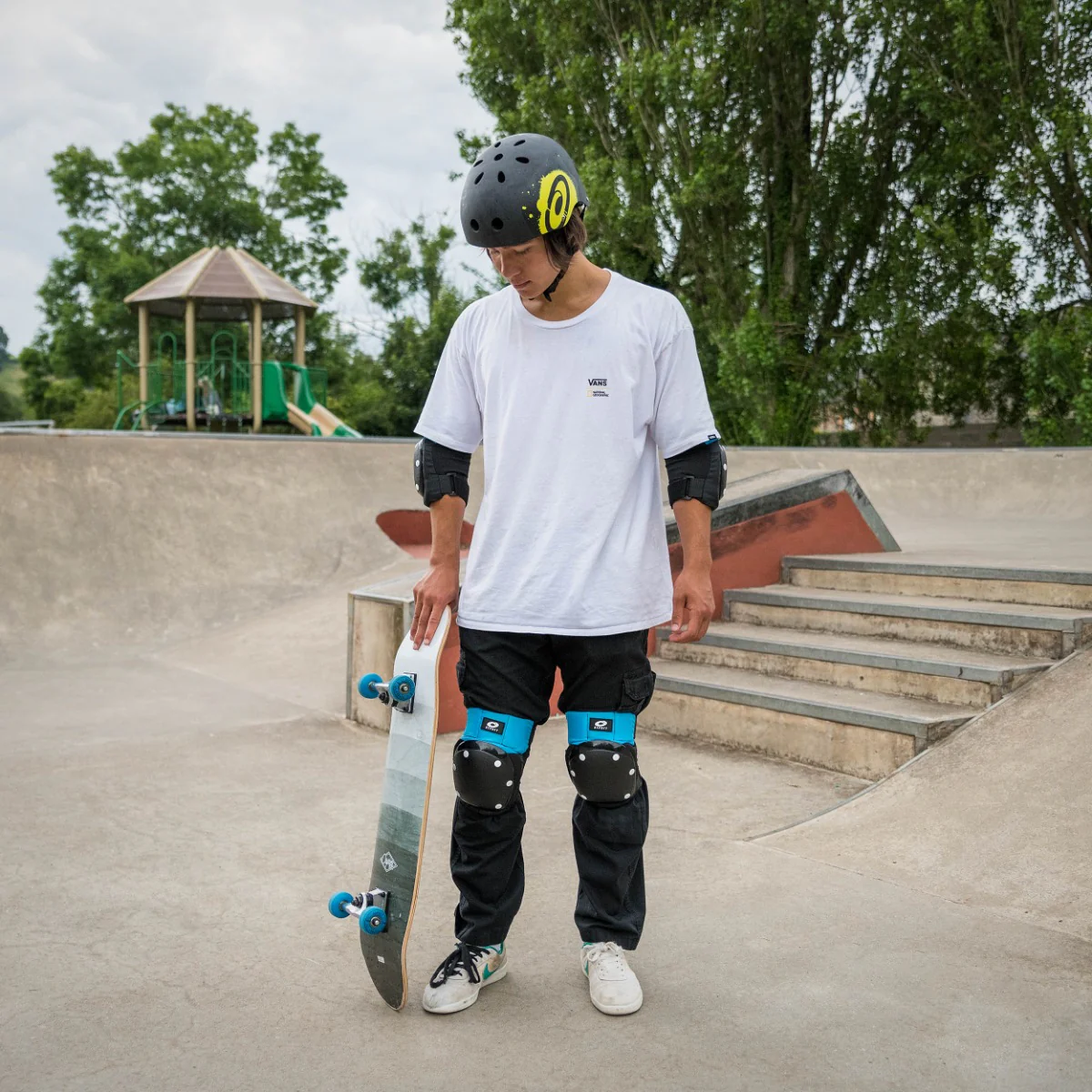 4 Piece Combo Skate Pad Set, Knee and Elbow Protection Gear - Image 3