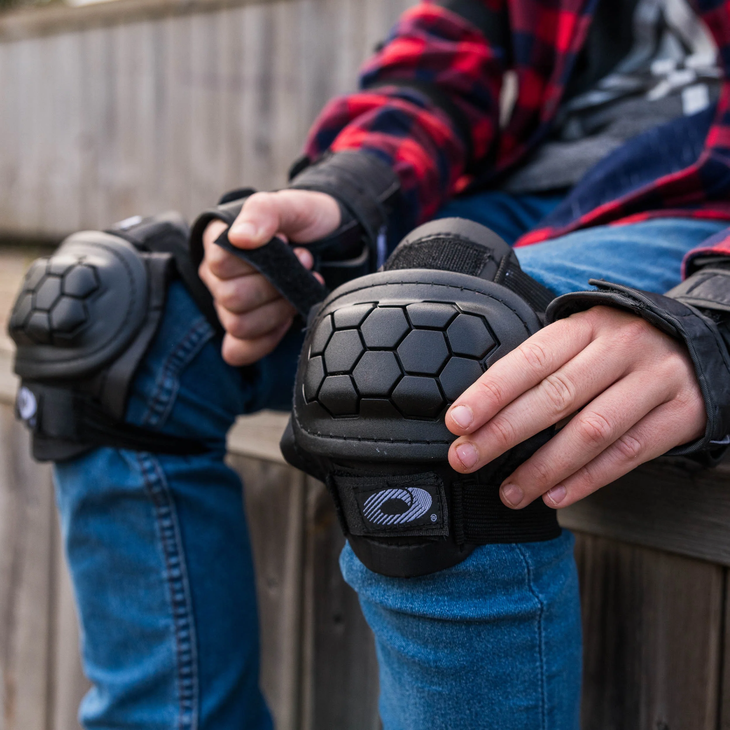 Kids Skate Pads - Knee & Arm Pads, Wrist Guards - Image 3