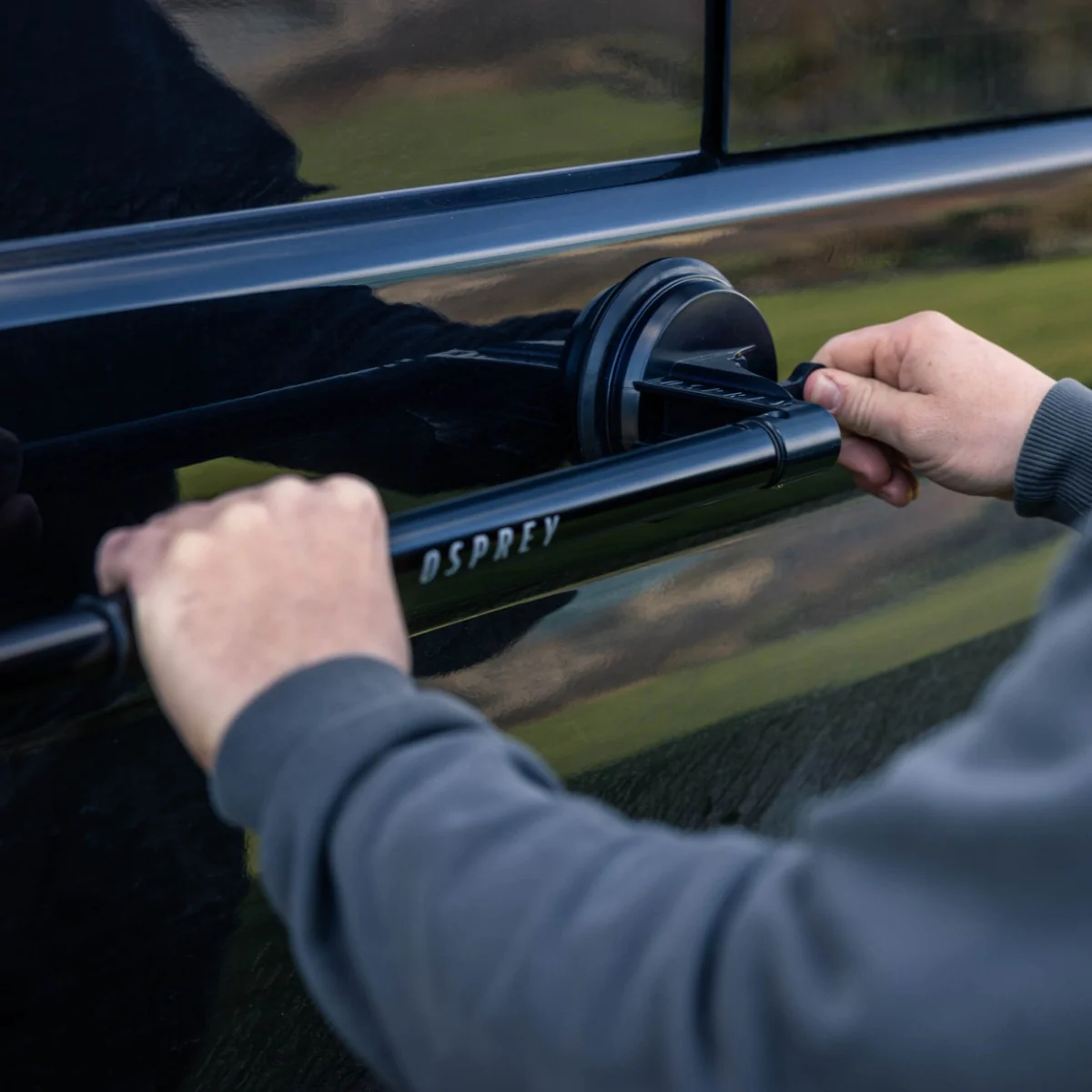 Suction Wetsuit Hanger - Image 3